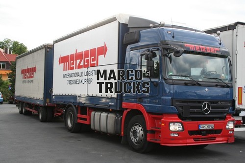 Foto camion mercedes benz - foto,