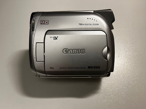Canon 890 camcorder - ,
