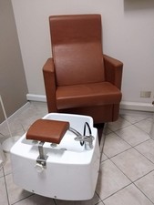 POLTRONA PODOLOGICA PER PEDICURE – COMFORT E FUNZIONALITÀ PROFESSIONALE