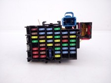 CAJA RELES / FUSIBLES /