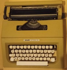 Macchina da scrivere Olivetti