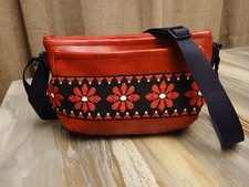 Nuova borsa a tracolla stile