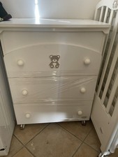 Cassettiera Fasciatoio + Lettino Con Sbarre + Materasso