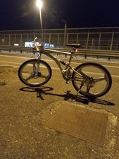 bicicletta montain bike