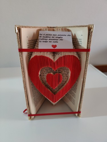 Libro piegato fatto mano - fatto, a