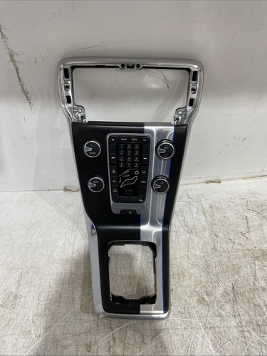 Volvo v40 design console - volvo,