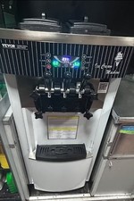 VEVOR Macchina per gelato soft commerciale resa 21 a 31L/h 2 gusti + Mix 1670 W