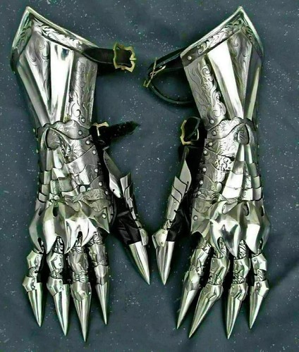Medieval gauntlet pair - medieval, knight