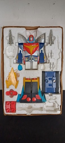 Invincible steel man samurai - invincible,