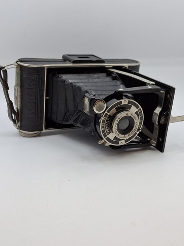 Antica macchina fotografica - ,