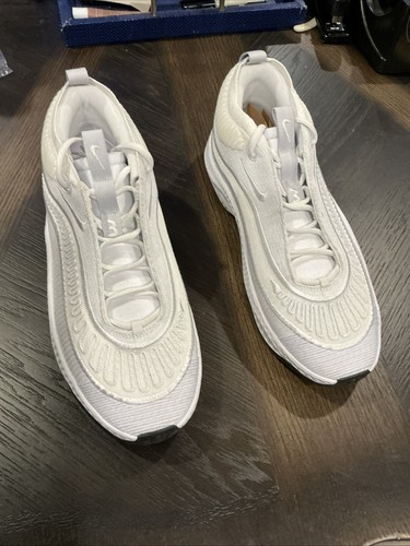 Indossate delicatamente nike - *indossate, delicatamente*