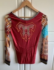 Top Save the Queen ricamato