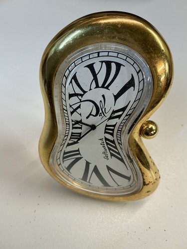 Ancienne montre molle - molle,
