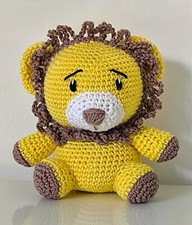 Leone bambola uncinetto