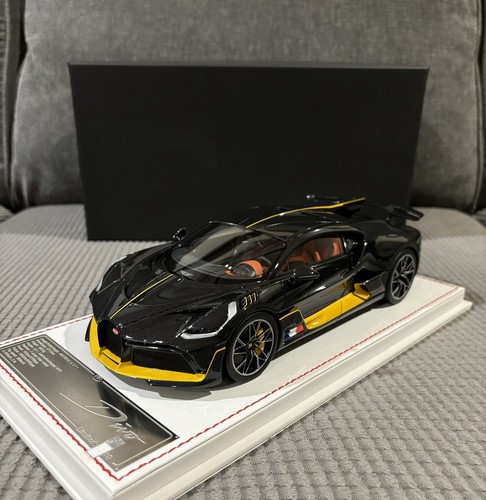Bugatti divo full - 1/18,