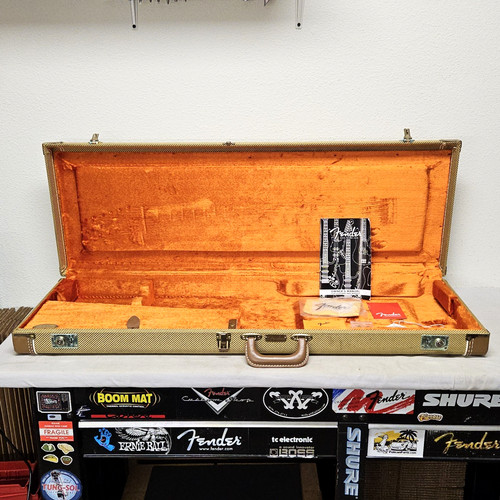 Vecchia custodia rigida - , fender