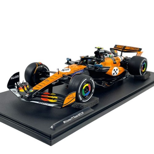 Modellino auto solido - solido, 1/18