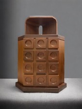 Mobile Bar Brutalista