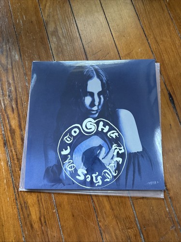 Chelsea wolfe she reaches - chelsea, out