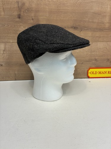 Cappello berretto piatto