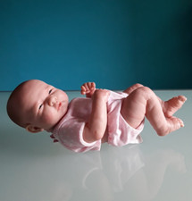 "JC TOYS" Bambola "NEWBORN" "BOUTIQUE" vinile, altezza 33 cm, made in Spain.