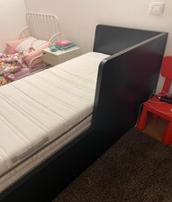 Letto Flekke singolo/matrimoniale nero cassettiera due Roma usato 