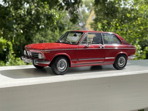 Autoart bmw 2000 touring - bmw,