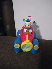 Auto 313 di Paperino con Qui