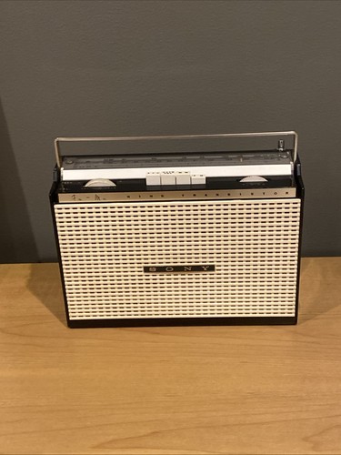 Radio epoca sony - tfm, 951