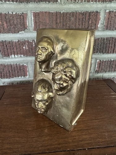 Statua scultura presidente