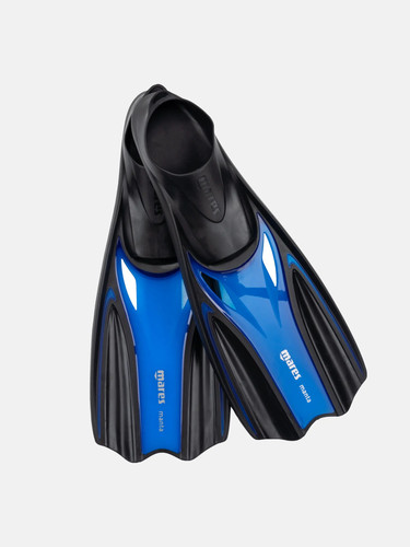 Manta pinne snorkeling