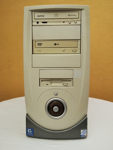 Vintage beige pentium 4 - beige,