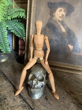 Antico manichino vintage in