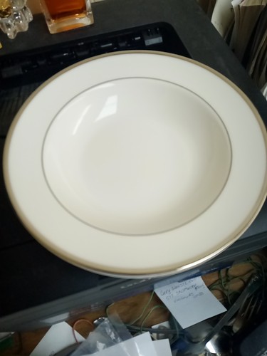 Zuppiera con bordo - 8", wedgwood