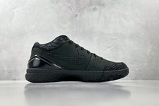 Nuove scarpe da ginnastica