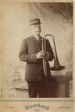 Soldier IN Uniforme Con