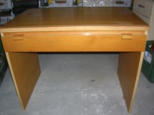 Scrivania in legno per PC, STUDIO, LAVORO 90x60cm con grande cassetto, perfetta.