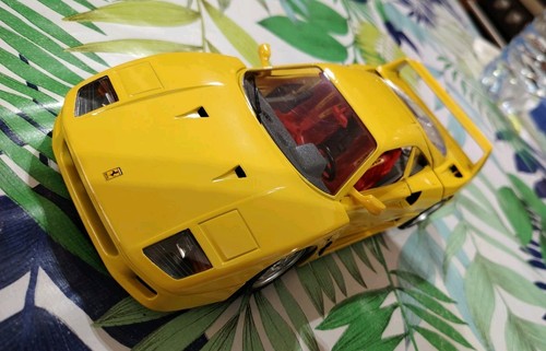 Bburago ferrari f40 1987 scala - ferrari,