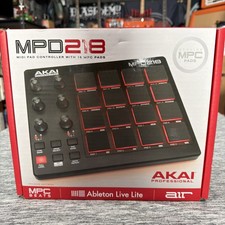 AKAI Professional MPD218 - USB