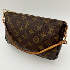 LOUIS VUITTON Pochette