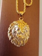 Pendente Re Leone, Con Collana, Placcato Oro 18 Kt  Su Accaio, peso pendente 8gr