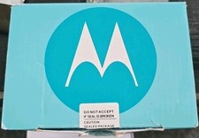 Telefono cellulare Motorola RAZR2 V8 oro sbloccato (non funziona su tre reti)