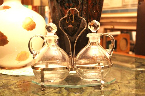 Oliera acetiera con flaconi - &,