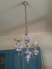 Antico lampadario a sospensione con primi e pendenti in cristallo inizi del X...