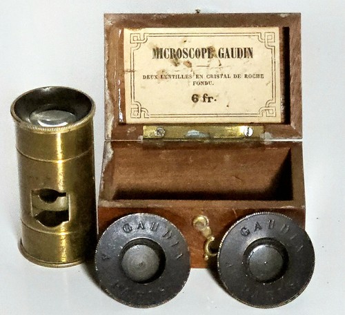 Antico microscopio miniatura - antico,