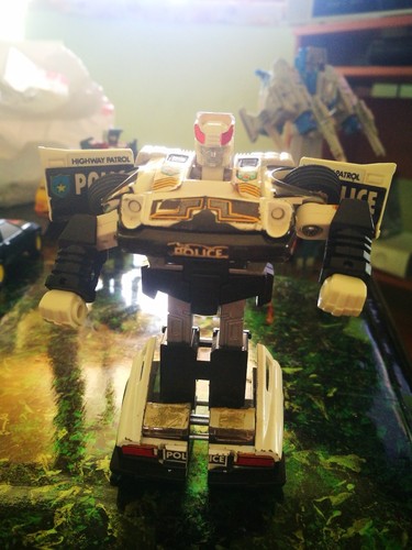 Transformers highway patrol - transformers,
