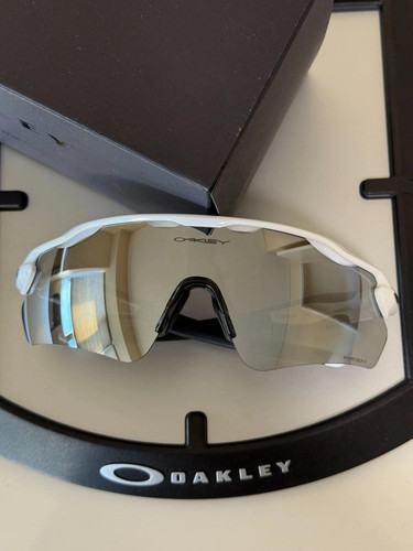 Nuovi occhiali sole - sole, oakley