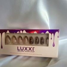 LUXXI Tortella Lucido Press-On