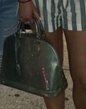 Borsa Louis Vuitton LV Alma vernis PM Gris grigio verde monogramma hardware oro