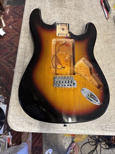 Silvertone ss10 strat - ss10, corpo